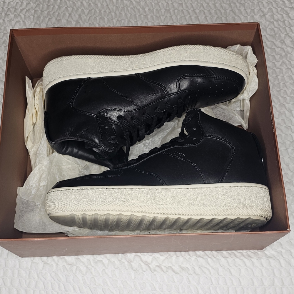 Coach Men’s Black Leather High-Top Sneakers - Picture 6 of 8